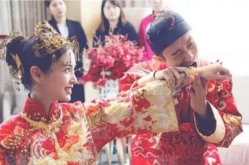娱乐吃瓜酱中式结婚